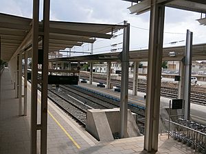 Archivo:Estación de Huesca (07)