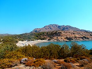 Archivo:Glystra Beach to the South of Lardos Mediterranean Sea Rhodes 26 July 2016