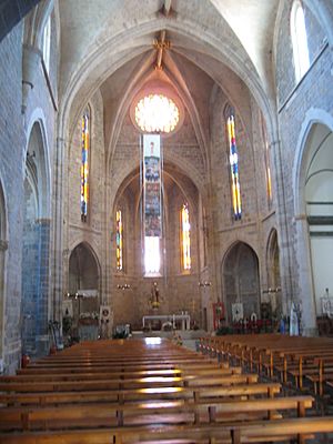 Archivo:Interior arxiprestal de Sant Mateu