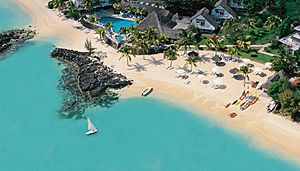 Archivo:Merville Beach, Hotel in Mauritius