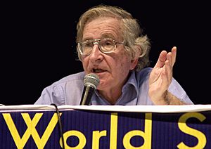 Archivo:Noam Chomsky WSF - 2003