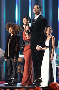 Archivo:Nobel Peace Price Concert 2009 Will Smith and Jada Pinkett Smith with children2