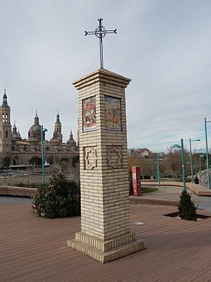 Archivo:Pairon Puente de Piedra Zaragoza 4