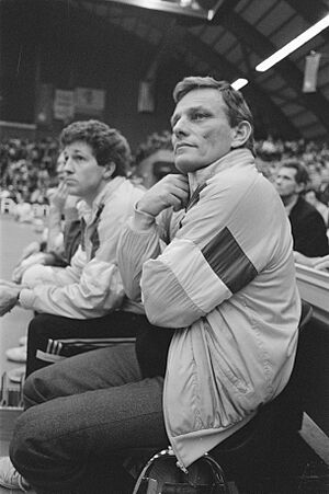 Archivo:Pre-Olympisch volleybaltoernooi in Amsterdam Nederlandse coach Arie Selinger, Bestanddeelnr 934-1798