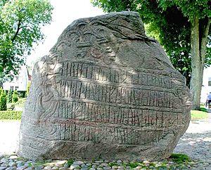 Archivo:Runenstein Blauzahn 2