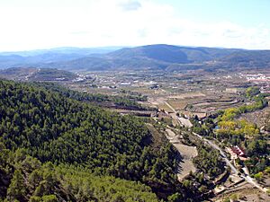 Archivo:Tuejar desde mirador azud