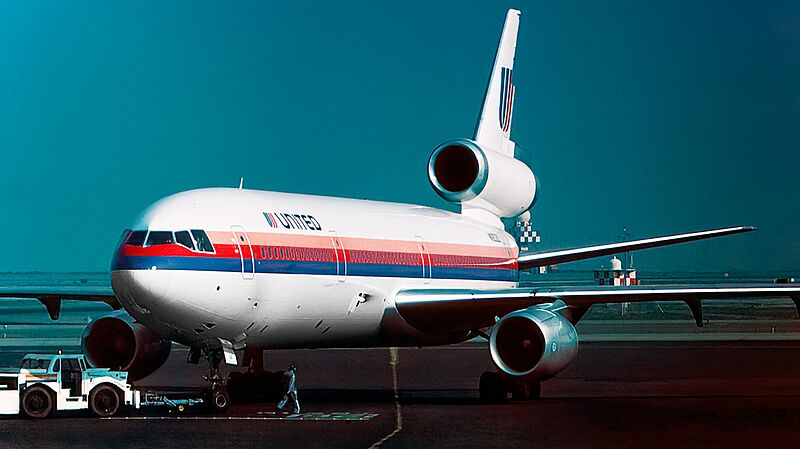 United DC-10 N1819U