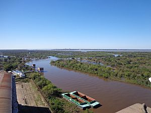 Archivo:Upper part of Barranqueras River
