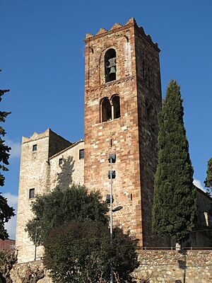 Archivo:119 Església de Sant Pere de Vilamajor i la Torre Roja, campanar