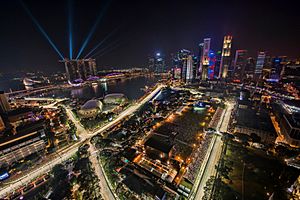 Archivo:1 singapore f1 night race 2012 city skyline