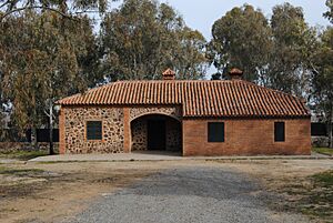 Archivo:Albergue Rural de Santa Marta