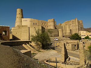 Archivo:Bahla Fort