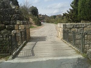 Archivo:Castell de Siurana de Prades-Entrada