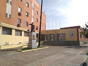 Archivo:Colegio Lora Tamayo, Jerez