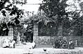Entrada á quinta de San Vitorio, nas mariñas betanceiras, onde o escritor residíu os derradeiros anos da sua vida