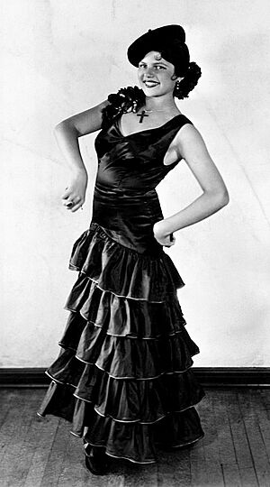 Archivo:Hayworth-American-c1931