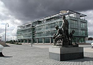 Archivo:Humber Quays Office