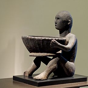 Archivo:Ifugao sculpture Louvre 70-1999-4-1