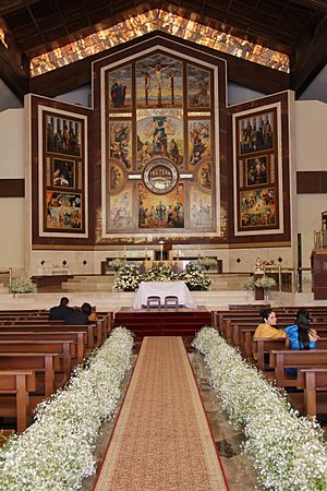 Archivo:Iglesia Josemaria Escriva en Guadalajara Mexico