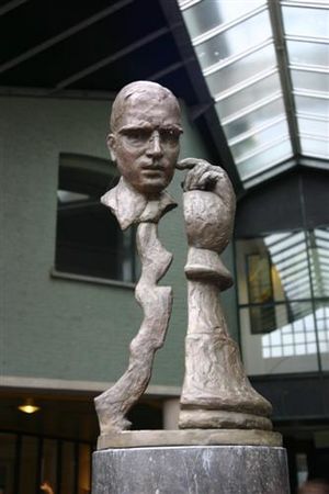Archivo:Max Euwebeeld