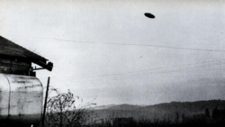 Archivo:McMinnville UFO 1