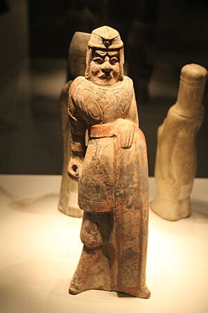 Archivo:Northern Wei Painted Pottery Warrior with Shield