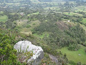 Archivo:Paisaje Boyacense Sutamarchan - panoramio