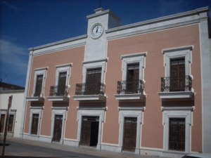 Archivo:Presidencia municipal calvillo