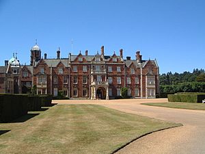 Archivo:SandringhamHouseWestseite
