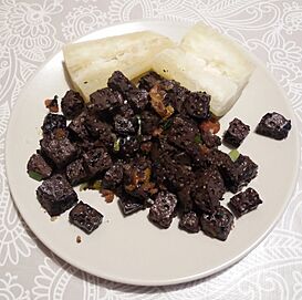 Sangrecita con yuca.jpg