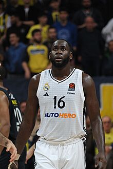 Usman Garuba 16 Real Madrid Baloncesto Euroleague 20250206 (4).jpg