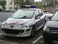 Archivo:Vehículo de la Policía Nacional francesa en Arcachón
