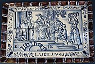 WLANL - MicheleLovesArt - Harlinger Aardewerkmuseum - Plaat met bijbelse voorstelling (bezoek Maria aan Elisabet), Harlingen (buiten de Kerkpoort), 18de eeuw