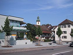 Wuerenlos Dorfzentrum.jpg