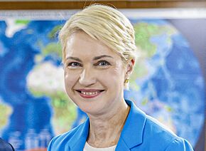 16.09.2024 - Presidenta do Conselho Federal da Alemanha e governadora do Estado de Mecklenburg-Vorpommern, Manuela Schwesig (54000973715) (cropped).jpg