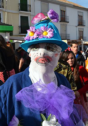 Archivo:ALHAMA carnaval mascara tipica