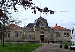 Ambarès-et-Lagrave Mairie.JPG