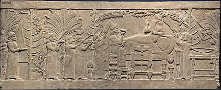 Archivo:Assyrian Relief of the Banquet of Ashurbanipal From Nineveh Gypsum N Palace British Museum 01
