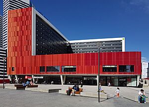 Archivo:Bilbao - Intermodal 23 retouched