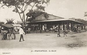 Archivo:Brazzaville-Le Marché