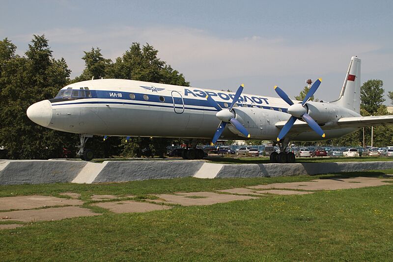 CCCP-75554 Ilyushin IL.18 Aeroflot (7296592016)