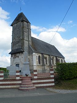 Canettemont - Eglise et monument aux morts - 2.JPG