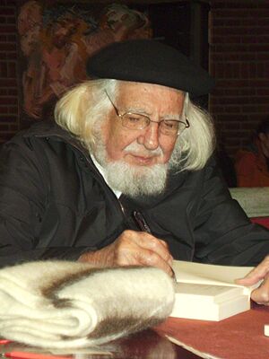 Archivo:Ernesto Cardenal 2010