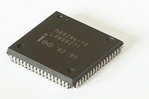 Archivo:Intel 80286 68pin plastic 10mhz 2007 03 27