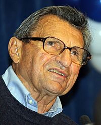 Joe Paterno - Penn State - Outback Bowl pep rally 123110 cropped.jpg