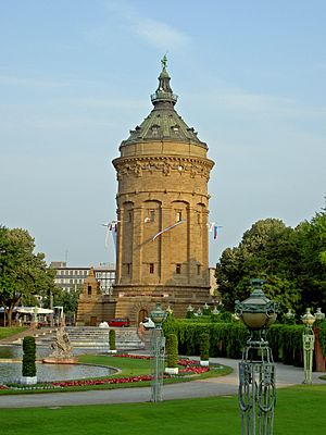 Archivo:Mannheim-Wasserturm-2005-06-26