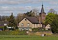 Niftrik, toren van de Rooms Katholieke kerk in dorpszicht RM39640 foto8 2016-04-20 10.48