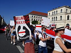 Archivo:Protest Belarus Munich 20200821 165838