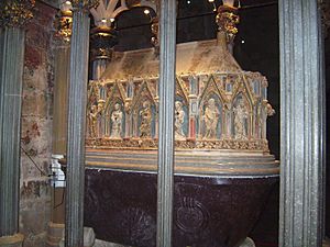 Archivo:Real Monasterio de Santes Creus - Sepulcro de Pedro III el Grande