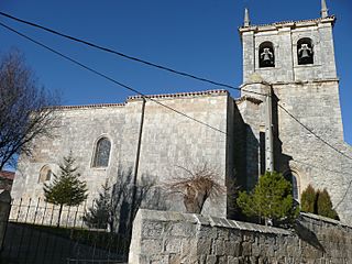 Spain Pedrosa de Rio Urbel iglesia lateral.jpg